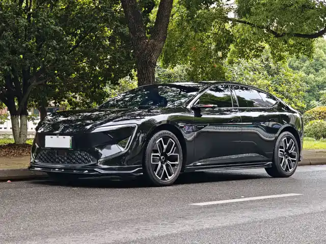 2025 Avatr 12