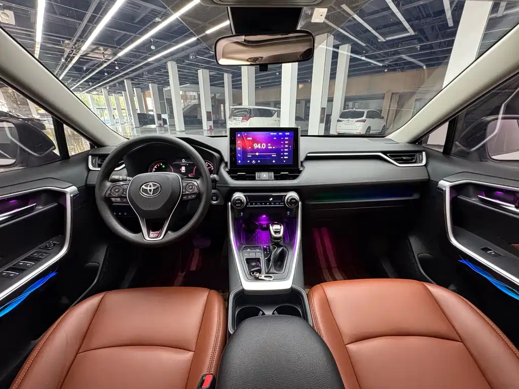 Toyota RAV4 — миниатюра 13