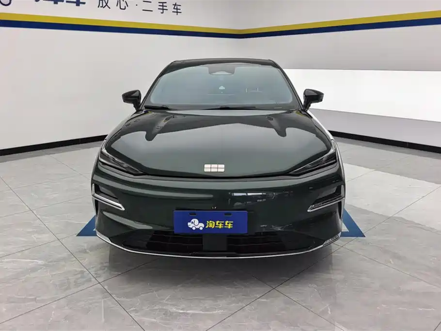 Geely Galaxy Galaxy 8 8 2025 130km EM-i Flagship