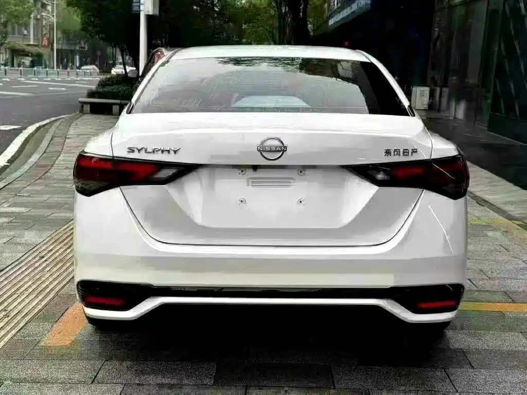 Nissan Sylphy — миниатюра 9