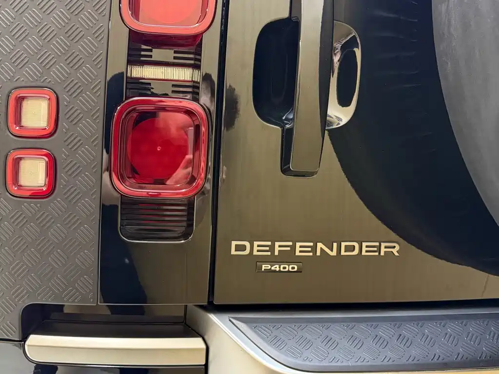 Land Rover Defender — миниатюра 15