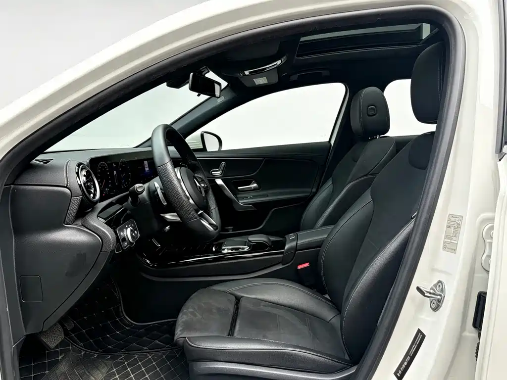 Mercedes-Benz A-Class — миниатюра 8