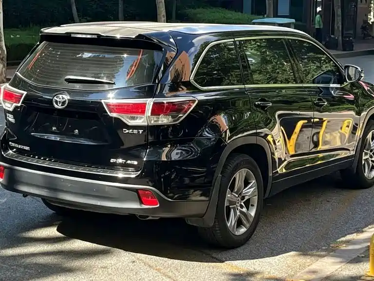 Toyota Highlander — миниатюра 9