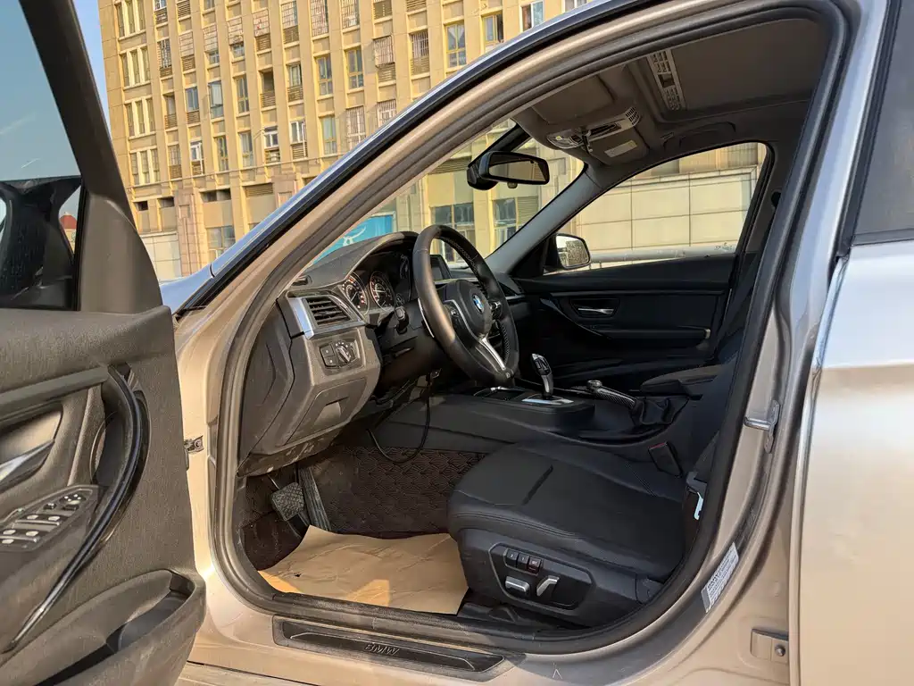 BMW 3 Series — миниатюра 4