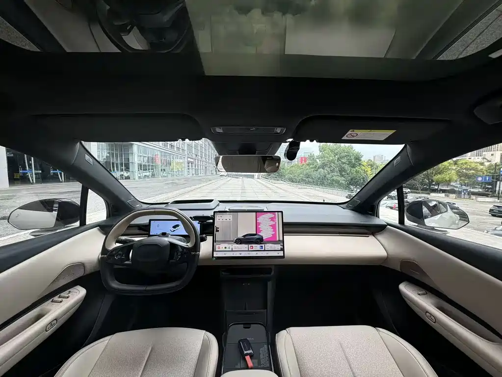 Lynk & Co Z20 — миниатюра 12