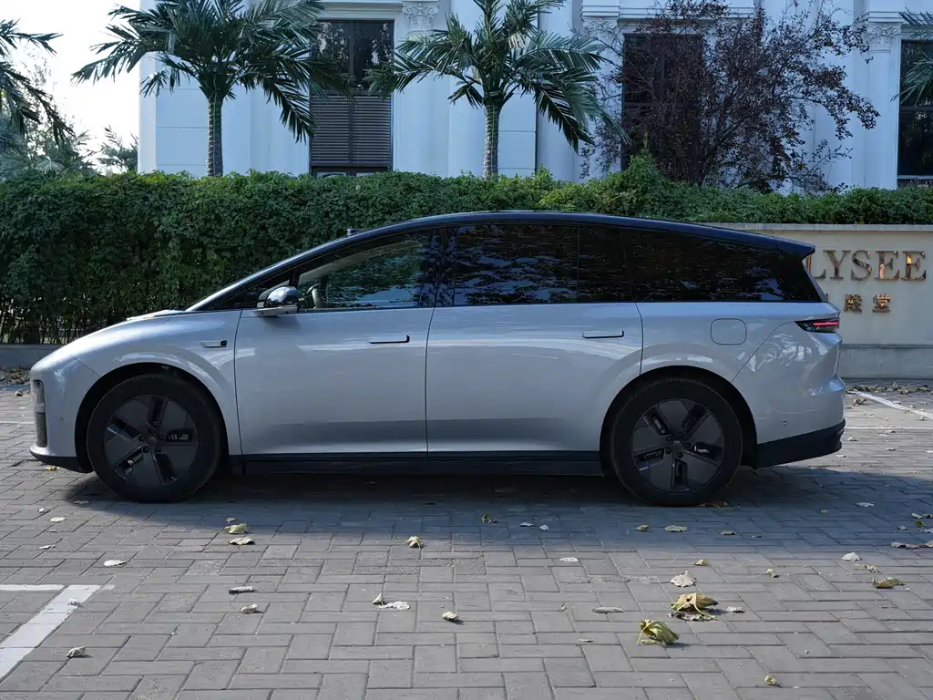 Li Auto Li i8 — миниатюра 8