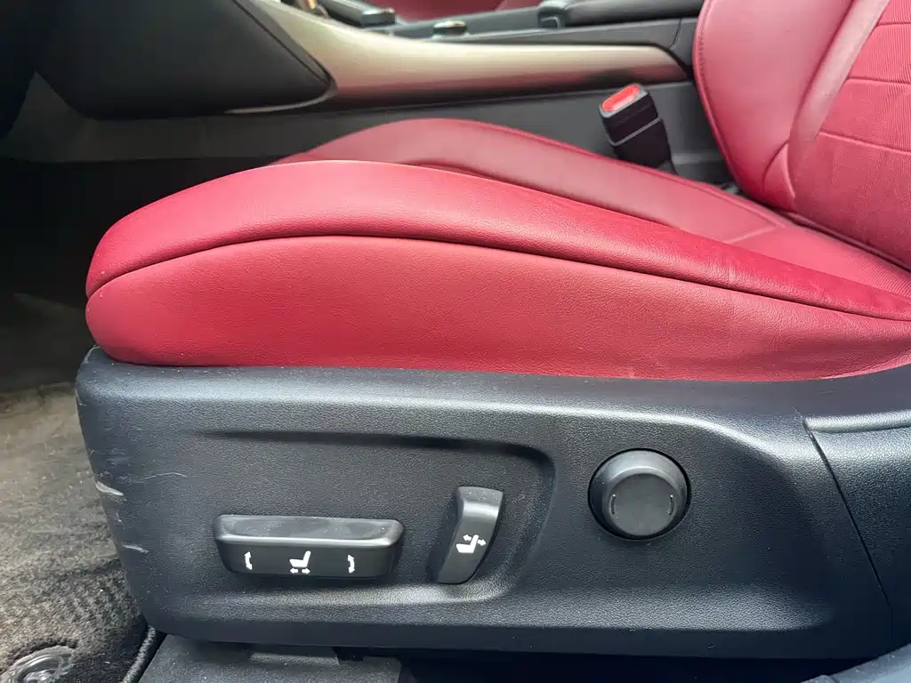 Lexus IS — миниатюра 15