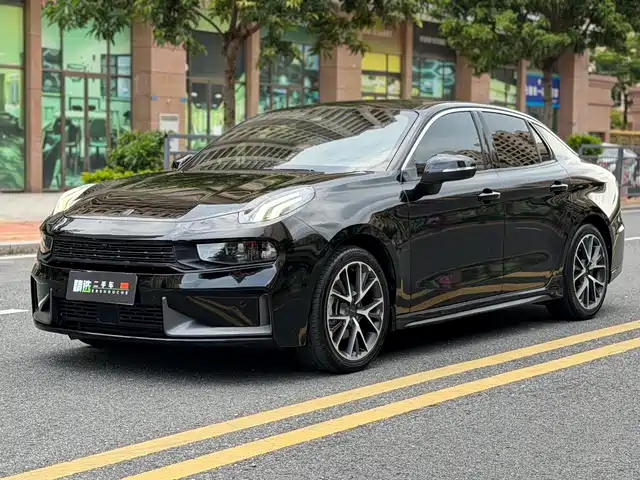 2021 Lynk & Co 03