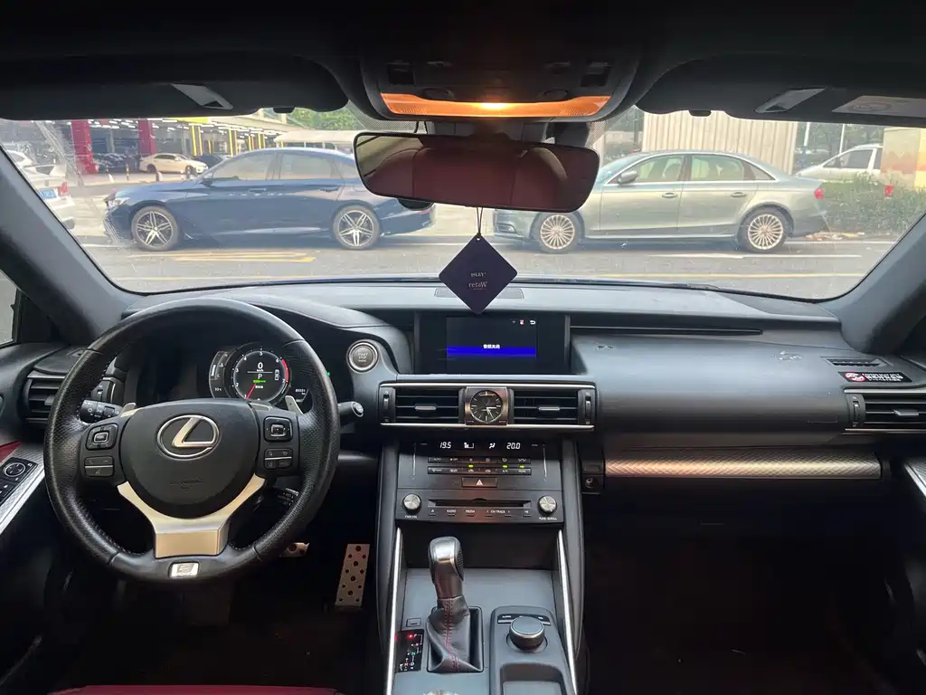 Lexus IS — миниатюра 11