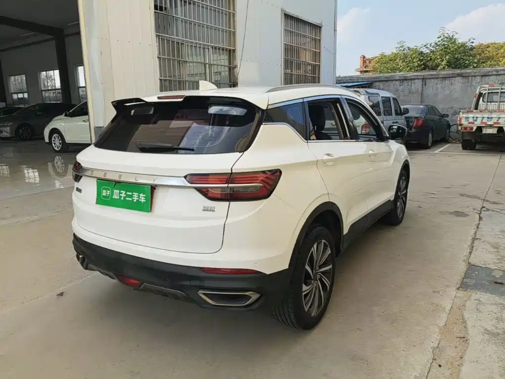 Geely Binyue — миниатюра 7