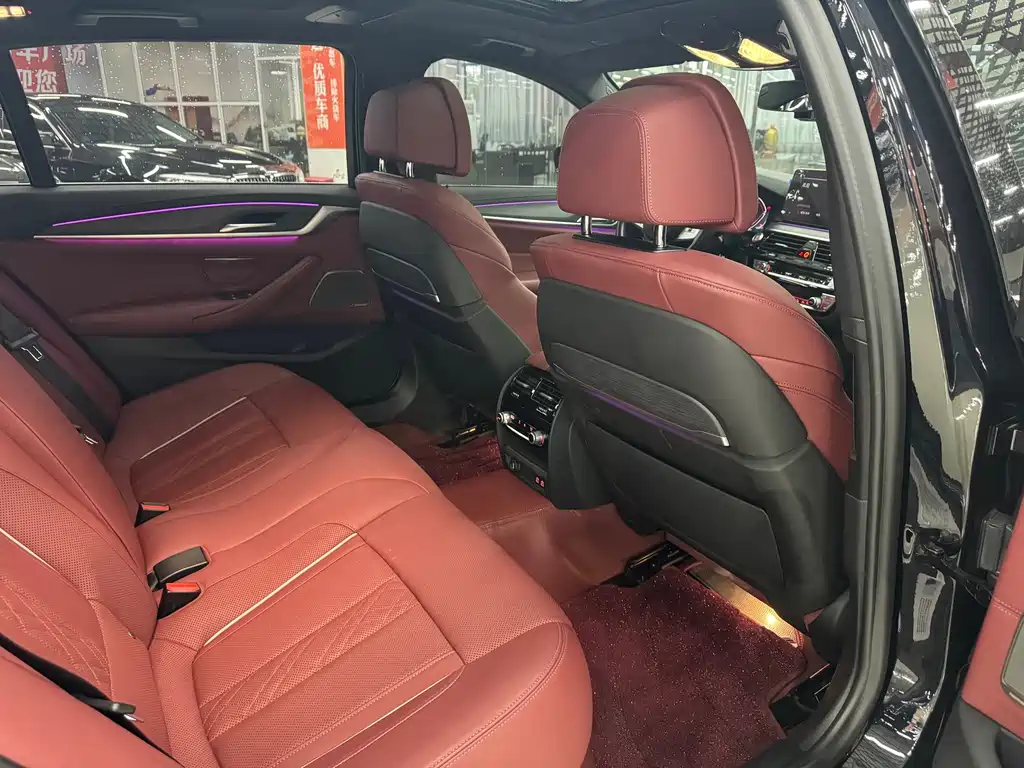 BMW 5 Series — миниатюра 19