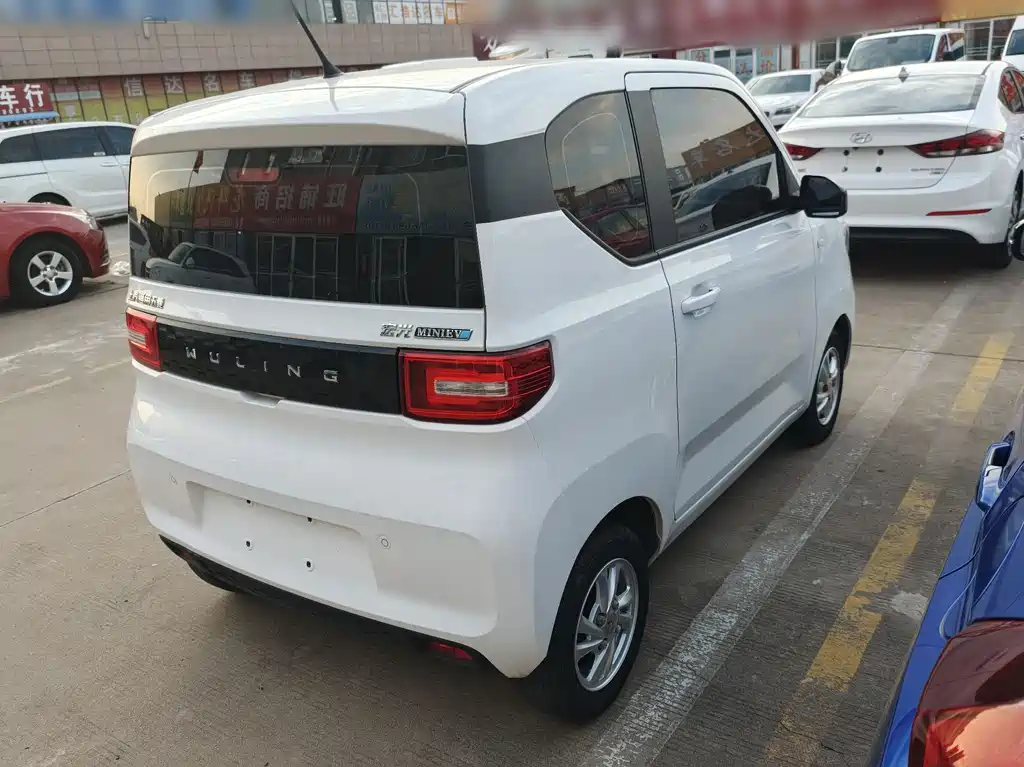 Wuling MINIEV — миниатюра 5