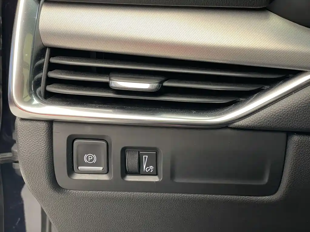 Cadillac XT4 — миниатюра 24