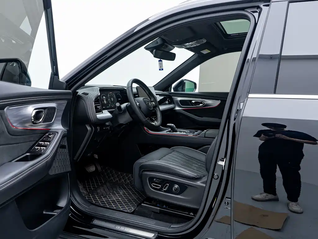 GAC GS8 2022 2.0TM Luxury （ мест）