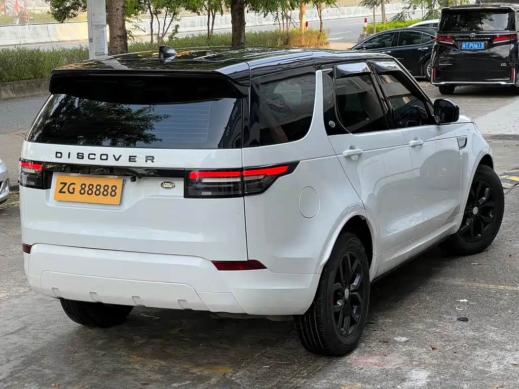 Land Rover Discovery — миниатюра 4