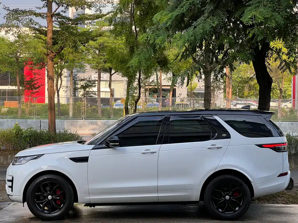 Land Rover Discovery — миниатюра 7