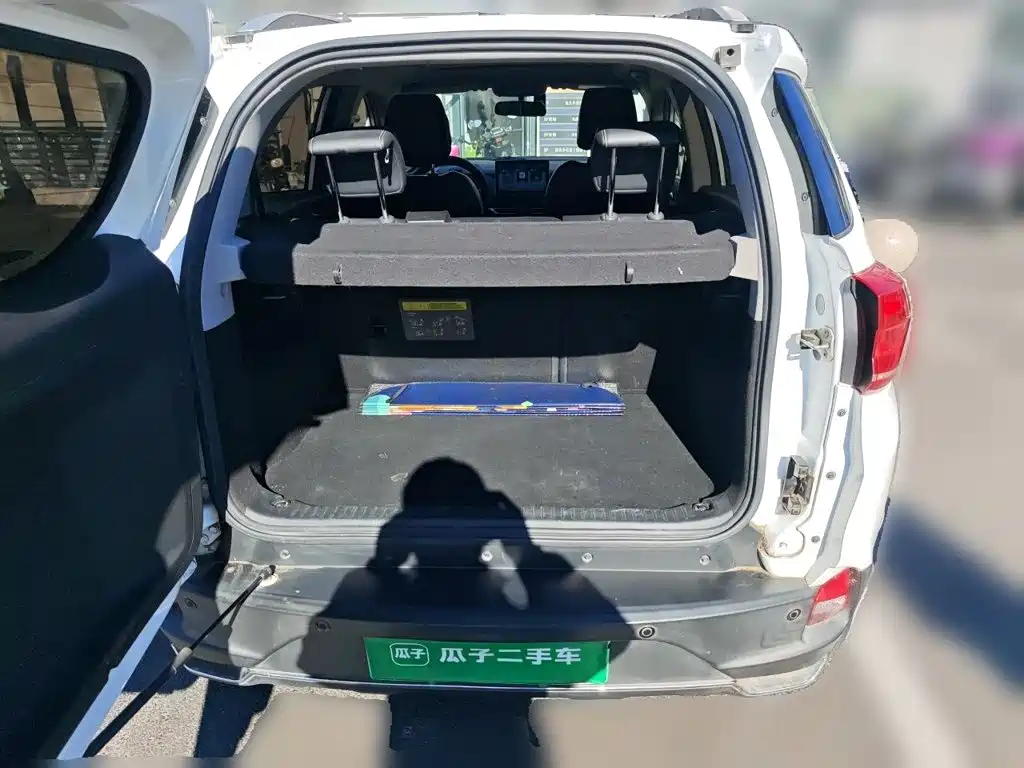 BYD Yuan EV — миниатюра 15