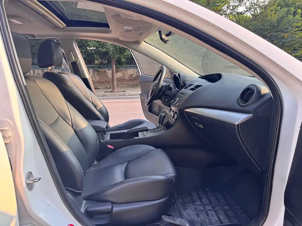 Mazda 3 Xingcheng — миниатюра 8