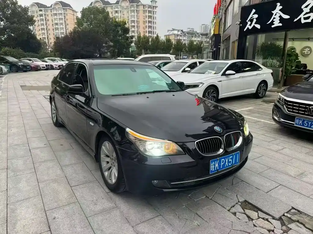 BMW 5 Series — миниатюра 5
