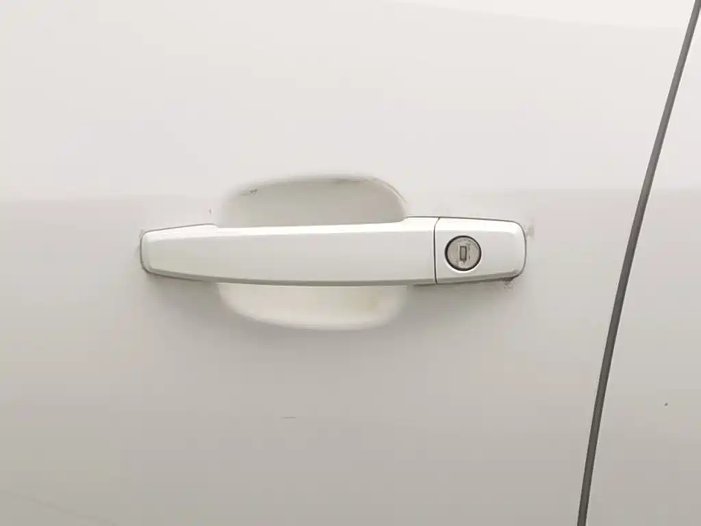 Chevrolet Trax — миниатюра 18