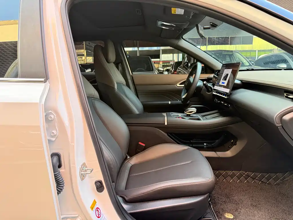 Changan Eado — миниатюра 7