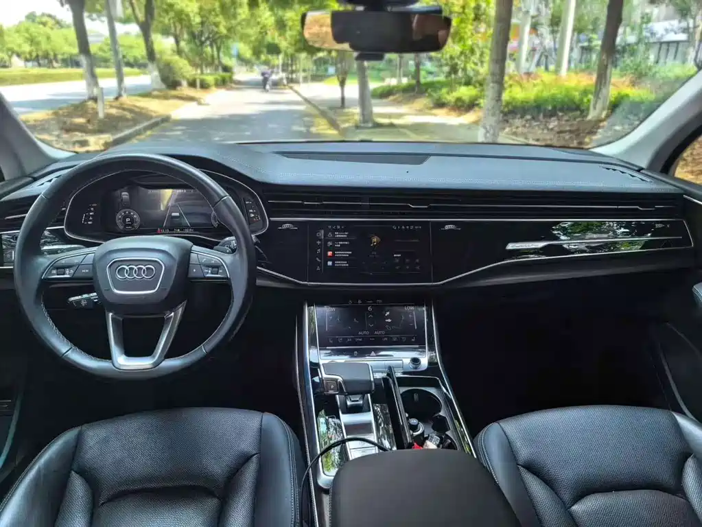 Audi Q7 — миниатюра 8