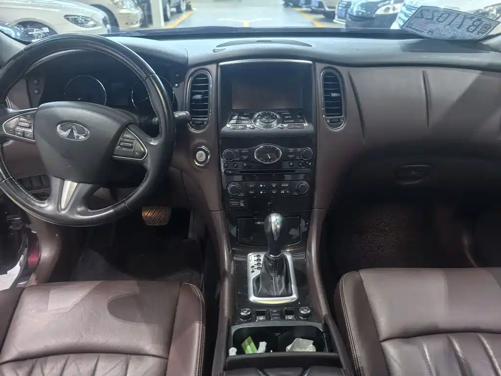 Infiniti QX50 — миниатюра 7