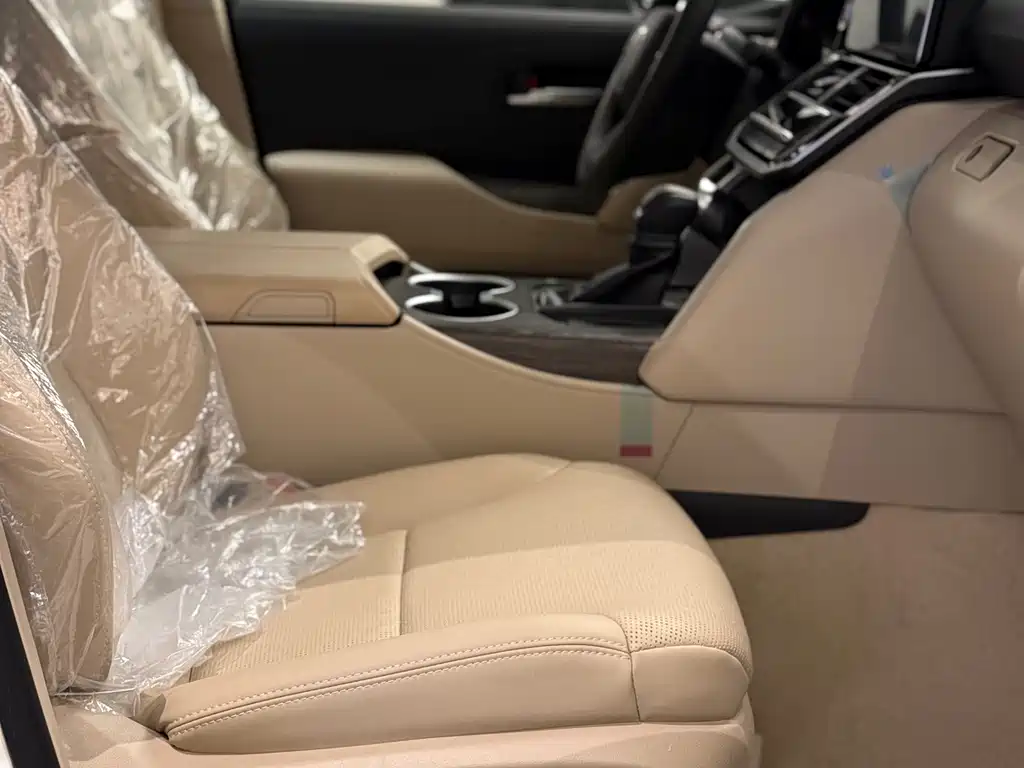 Toyota Land Cruiser LC300 2024 4.0L