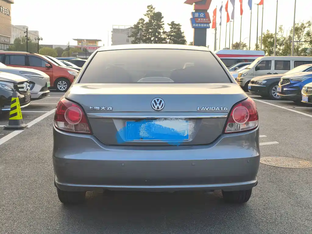 Volkswagen Lavida — миниатюра 8
