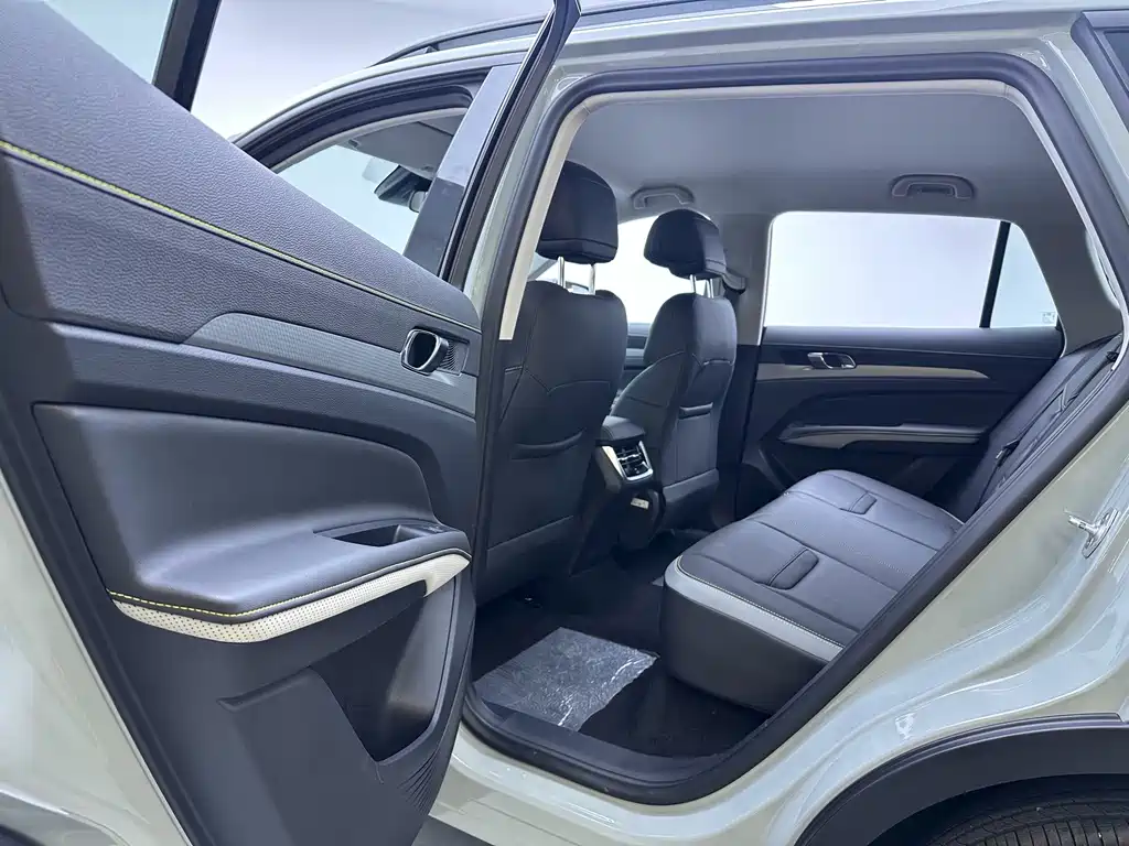Ford Equator Sport — миниатюра 10