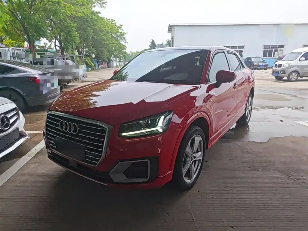 Audi Q2L 2020
