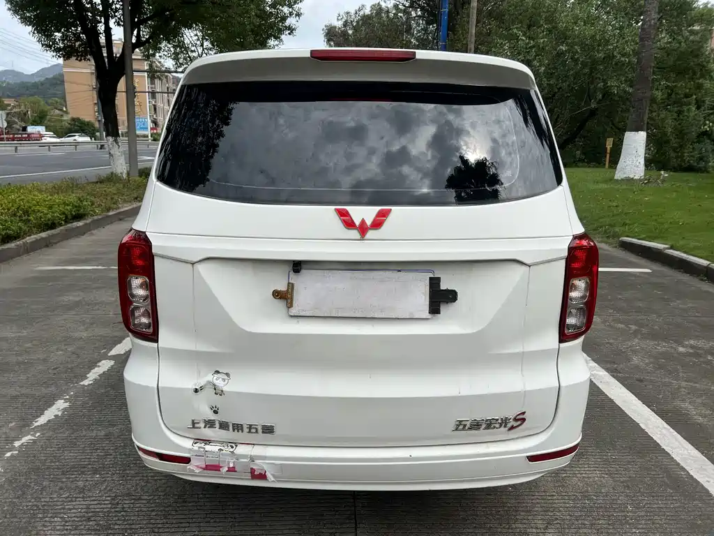 Wuling Hongguang — миниатюра 11