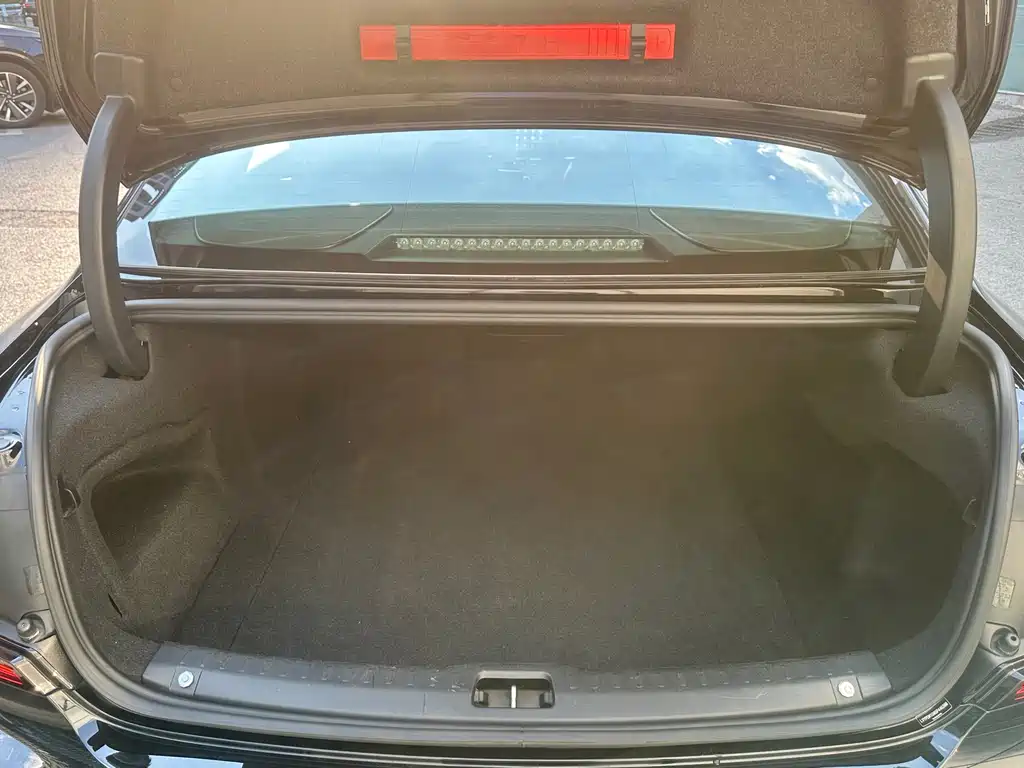 Volvo S90 — миниатюра 17