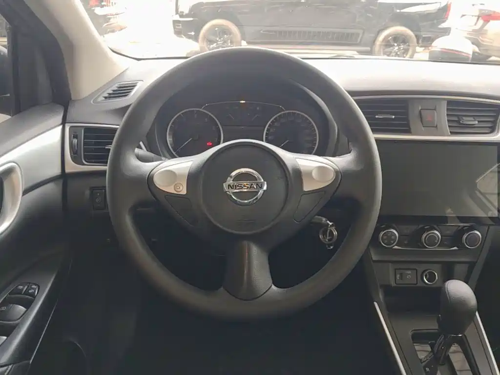 Nissan Sylphy — миниатюра 11