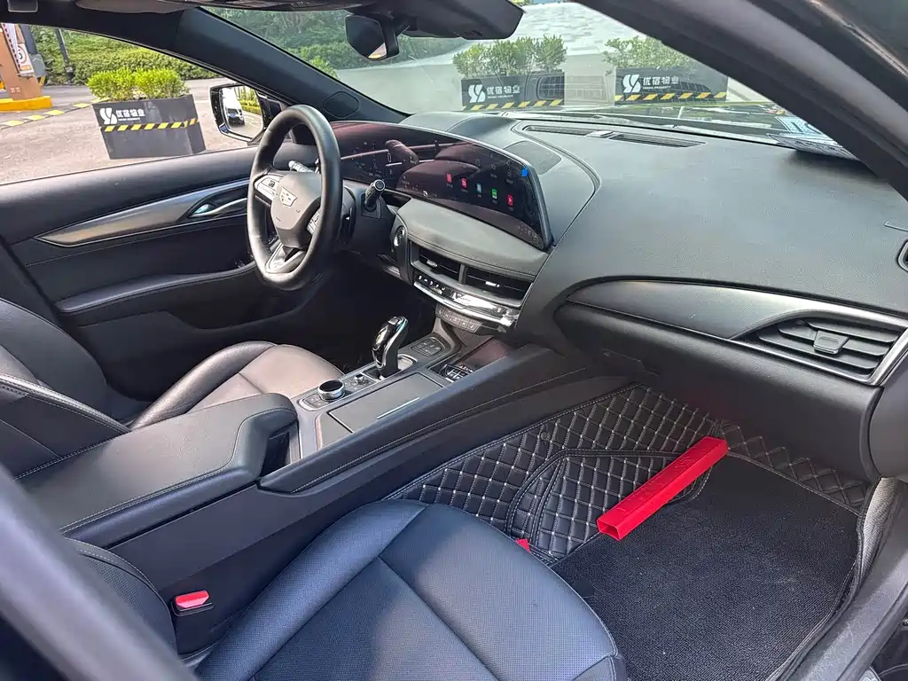 Cadillac CT5 — миниатюра 10