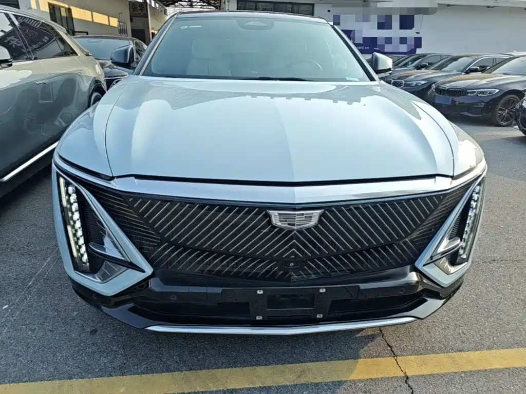 Cadillac Lyriq — миниатюра 3