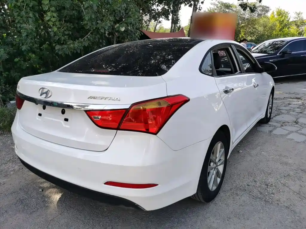 Hyundai Mistra — миниатюра 7