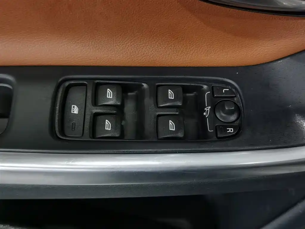 Volvo S60 2015 S60L T5