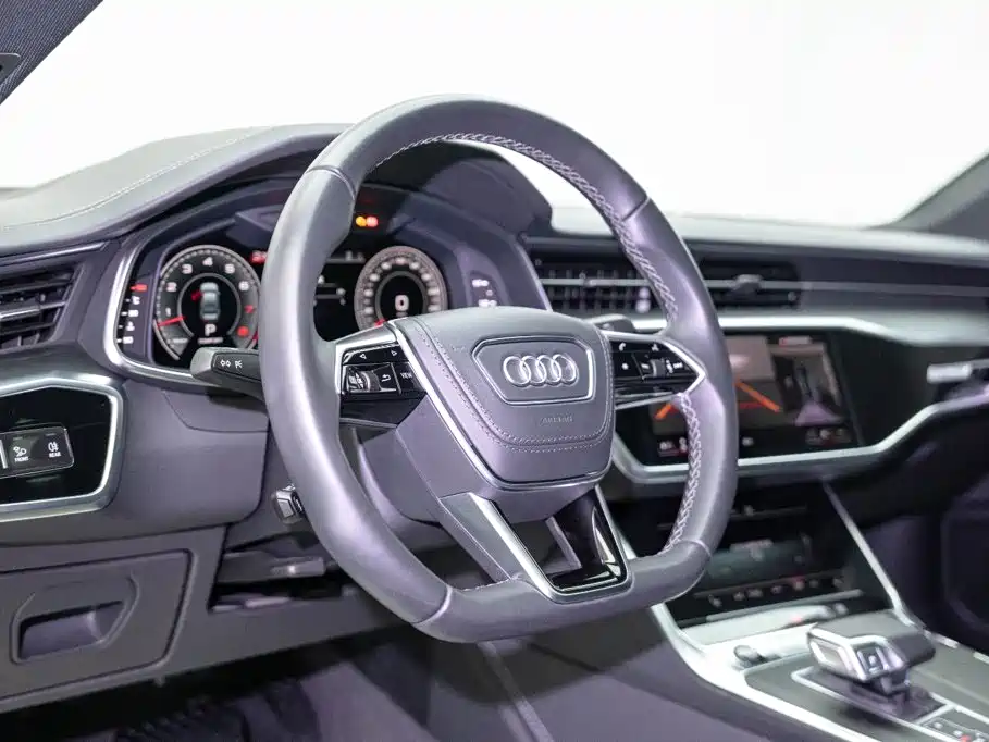 Audi A6L 2024 55 TFSI quattro Premium