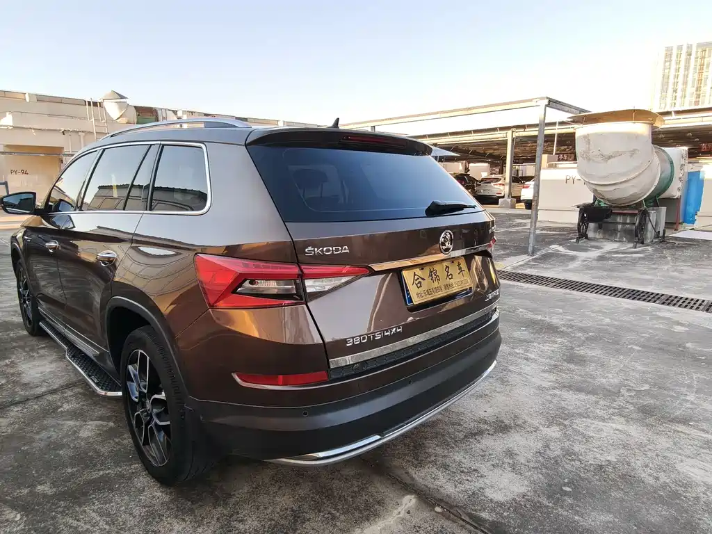 Skoda Kodiaq 2018 TSI380 7 мест Flagship