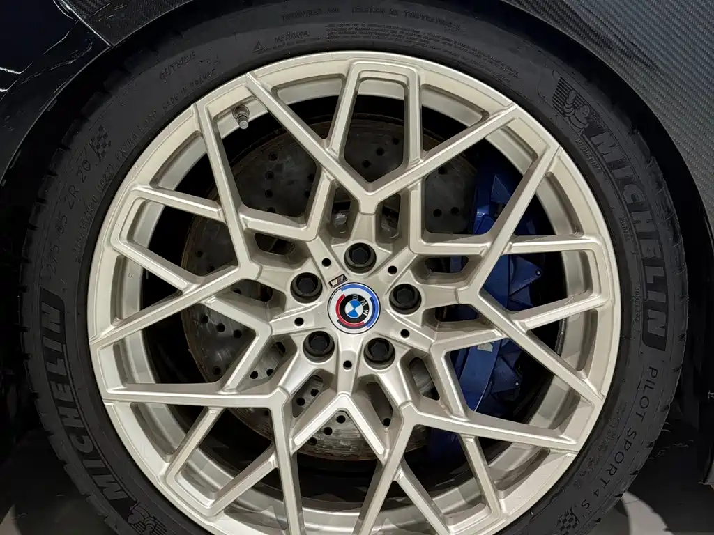 BMW M8 — миниатюра 3