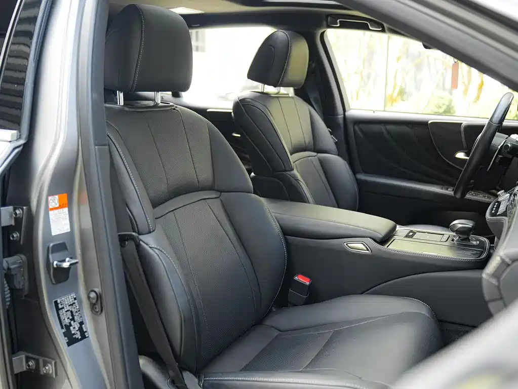 Lexus LS 2021 500h
