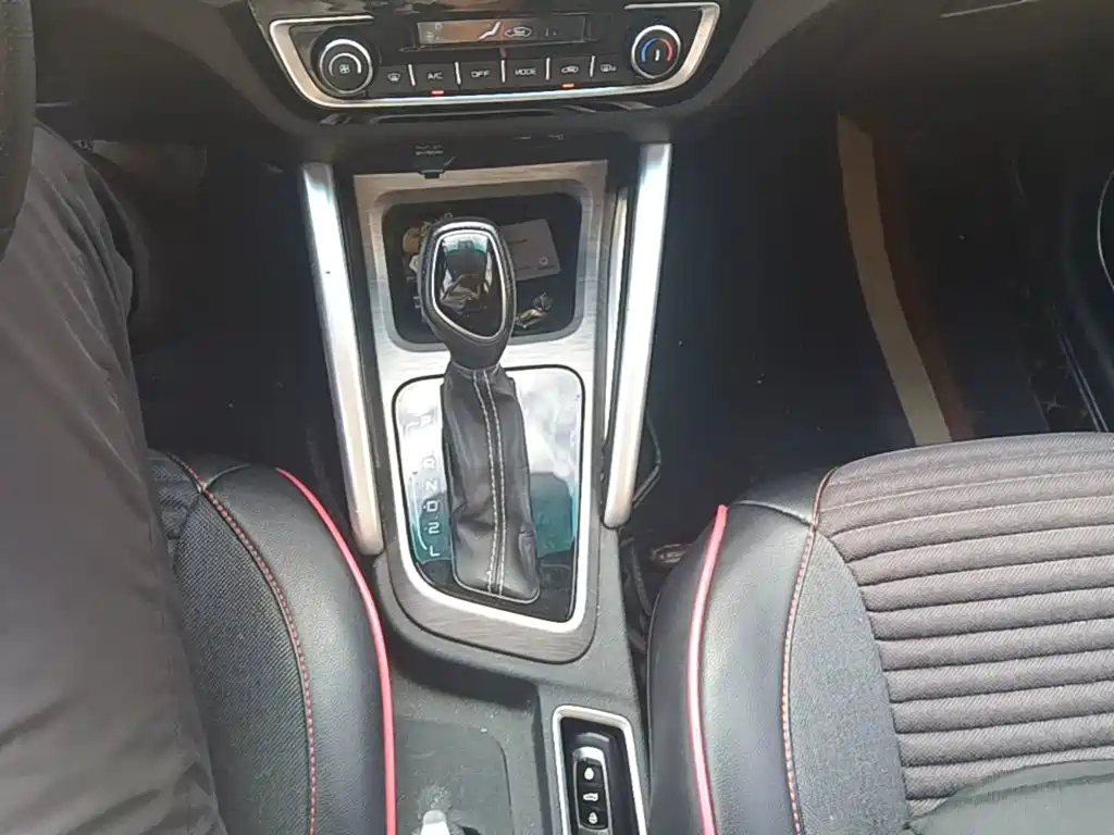 Geely Vision X3 — миниатюра 14