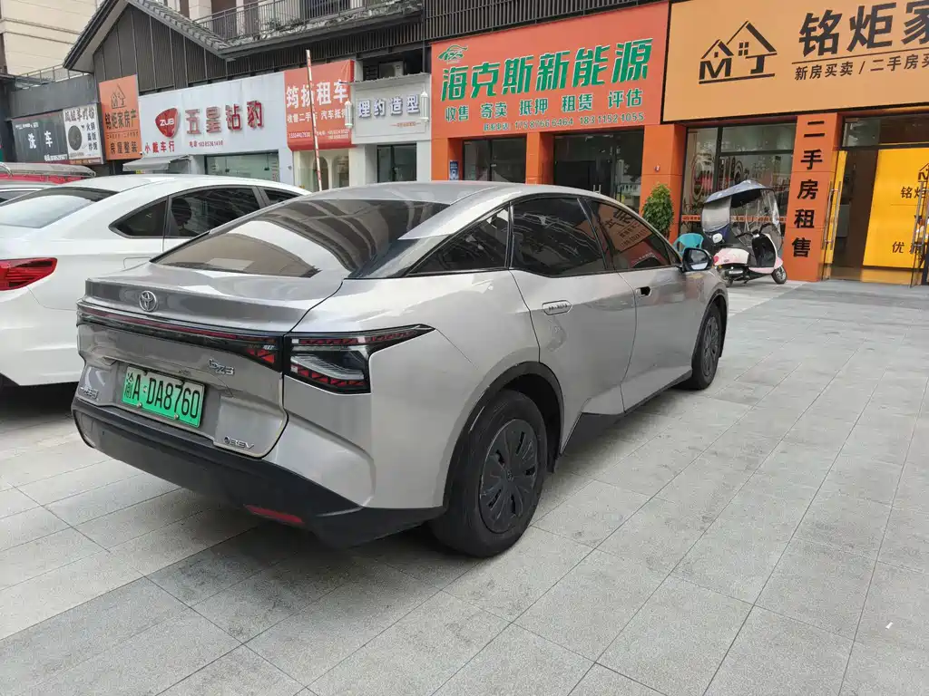 Toyota bZ3 — миниатюра 6