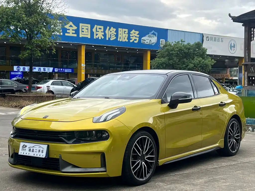 Lynk & Co 03