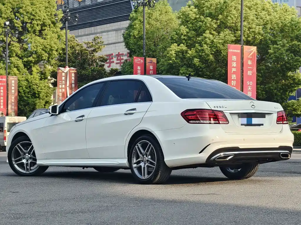 Mercedes-Benz E-Class — миниатюра 4