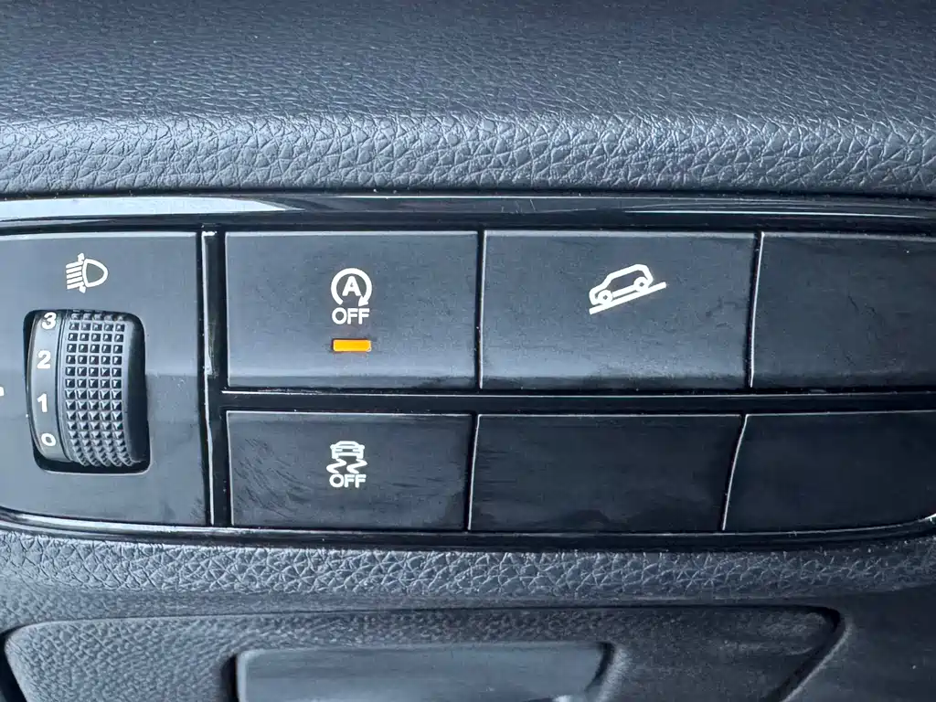 GAC M6 2021 270T DCT Luxury （ мест）