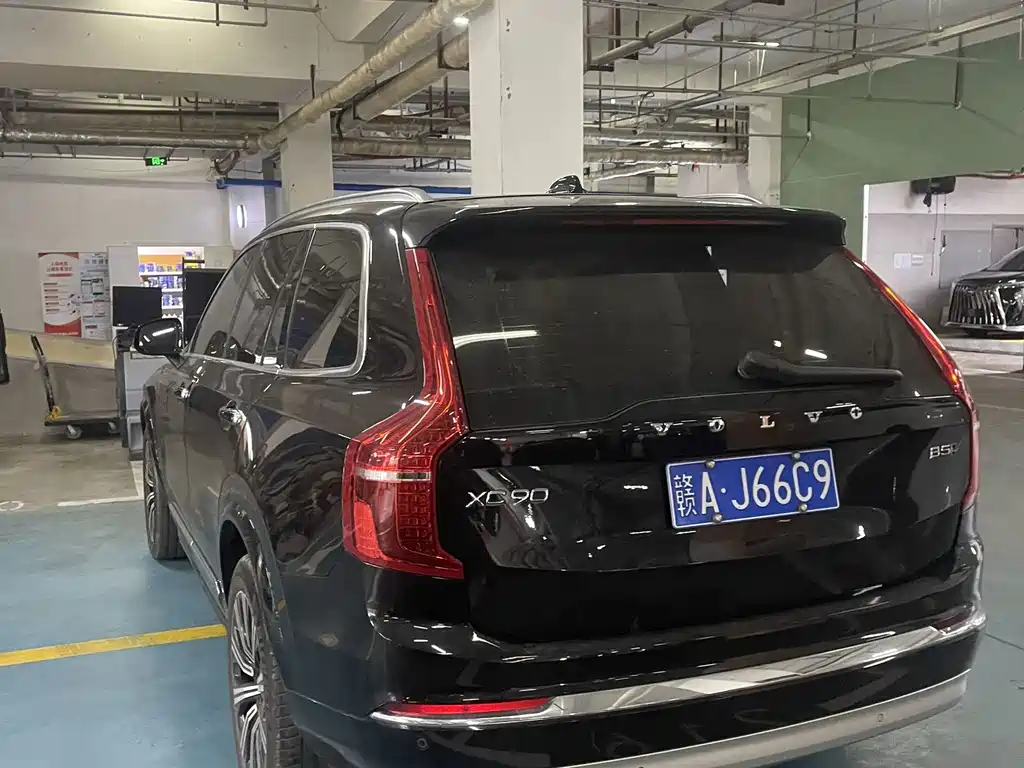 Volvo XC90 — миниатюра 5