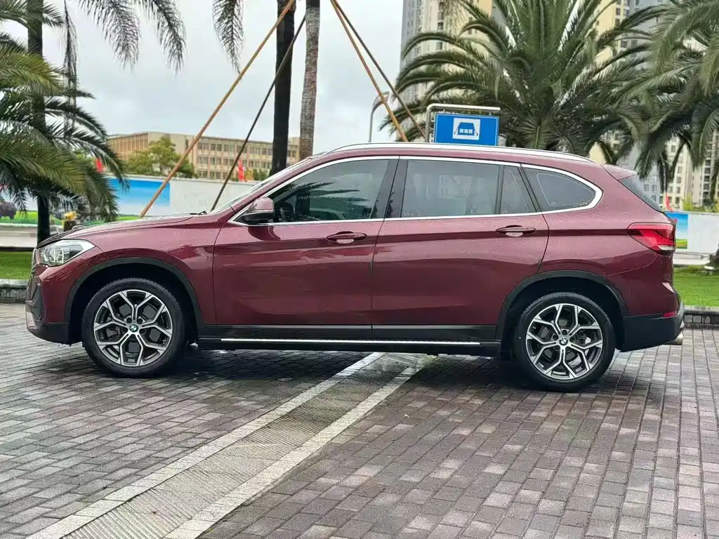 BMW  X1
