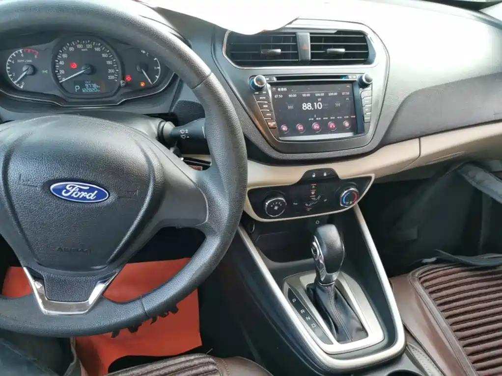 Ford Escort — миниатюра 10